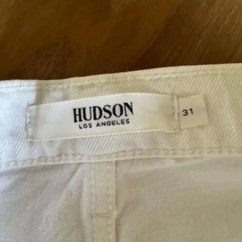 Hudson Bettie High Waist Tapered Jeans White Size 31 NWT